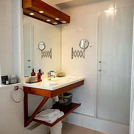 Les Almadies Hotel 3*
