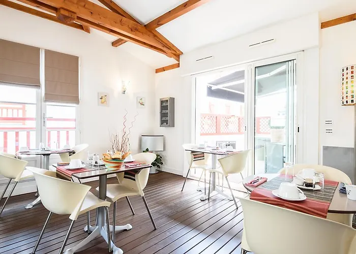 Hotel Les Almadies - Coeur De 3*